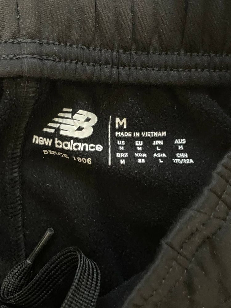 Спортивні штани NewBalance розмір М