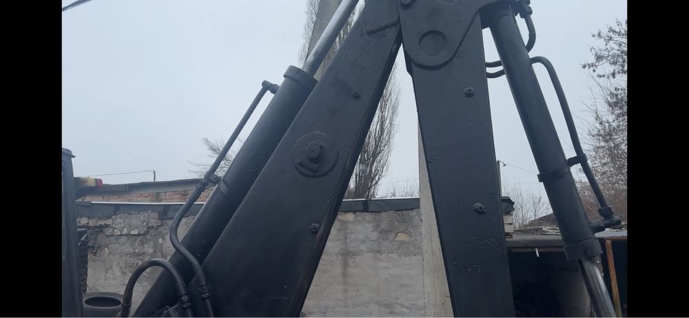 Продаж Ексковатор навантажувач  ЮМЗ 8071,Непрацездатний стоіть 1,5 рок