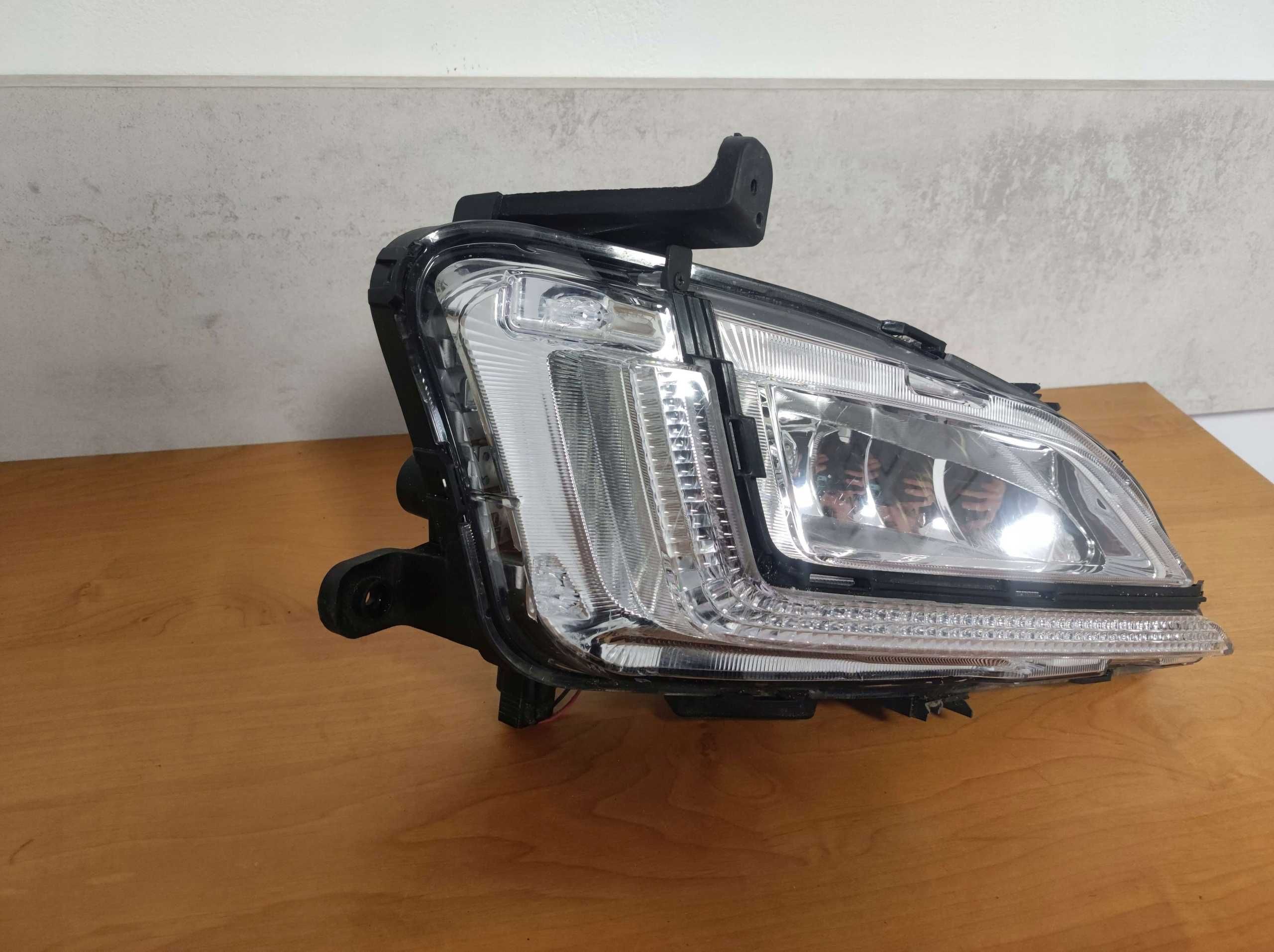 HYUNDAI TUCSON III 18-20 Lift halogen prawy LED OE H4