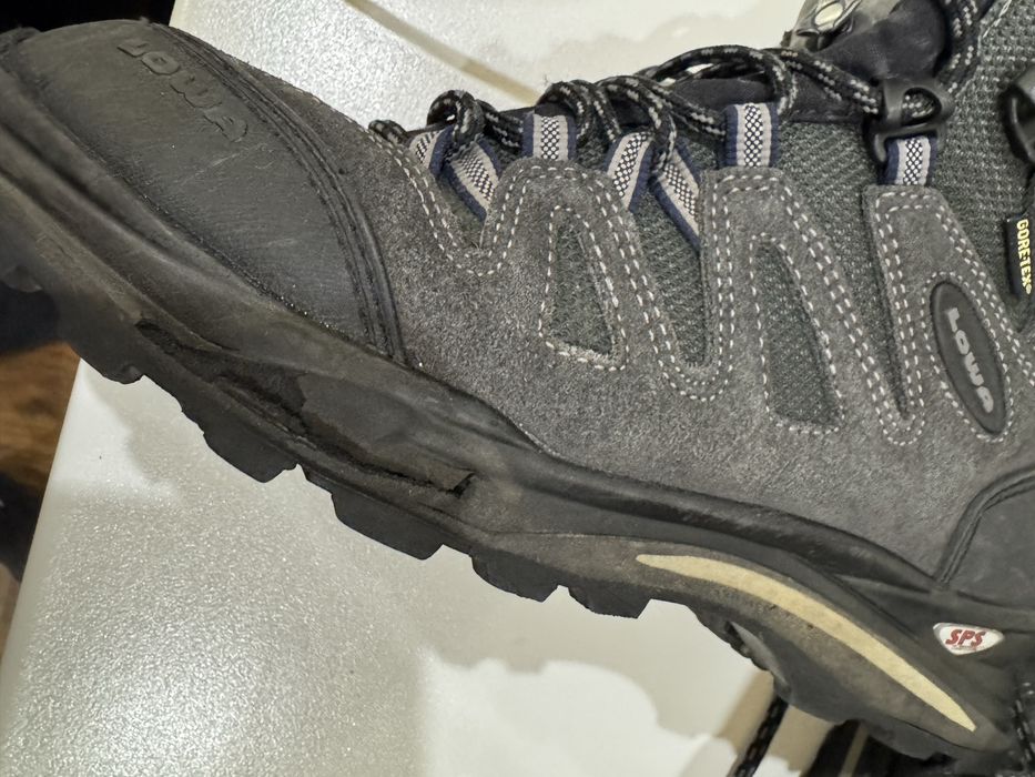 Ботинки Lowa Goretex 40 р