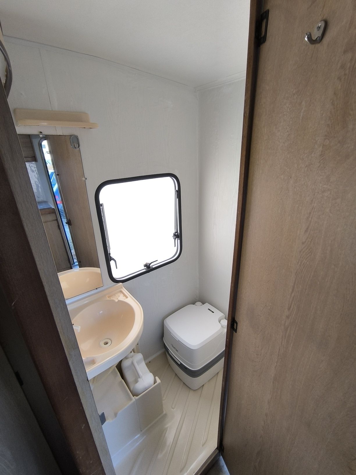 Caravana Pluma 450