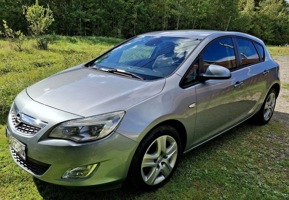Opel Astra 1.4 benz 5 drzwi J Htb Klima 1 Własciciel zadbany Bezwypad.2011r