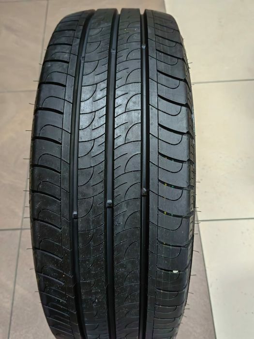 215/65R16C Good Year Efficientgrip Cargo DEMO 2021/2022 Lato