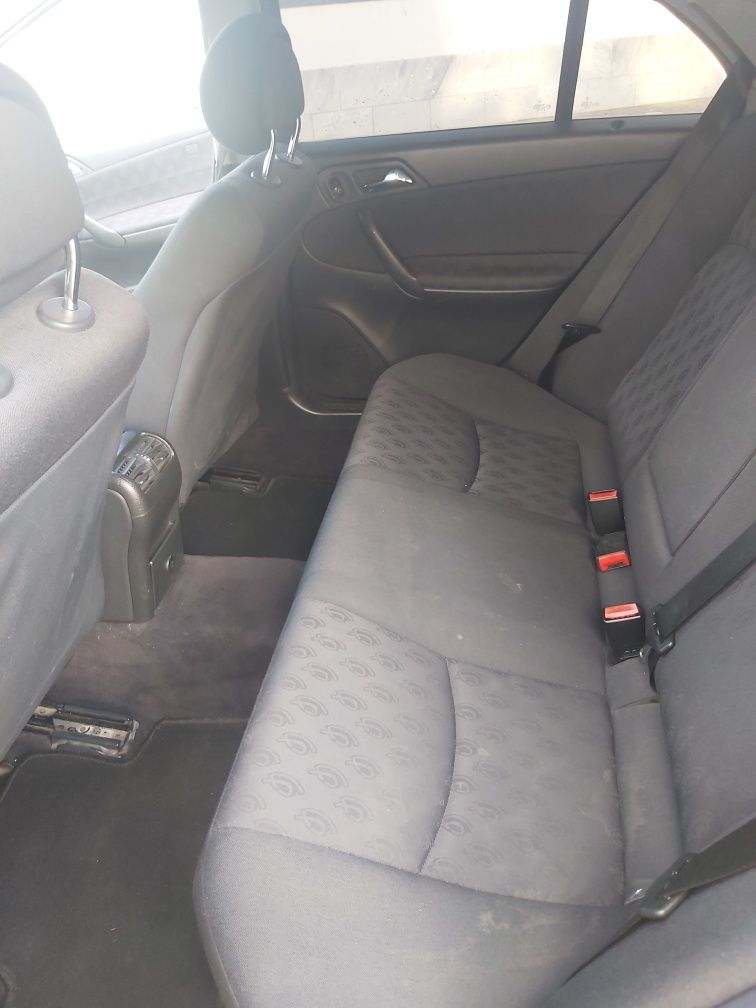 Mercedes-Benz c220 w203