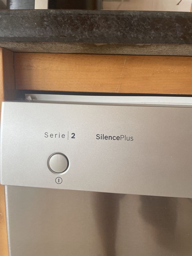 Máquina de Lavar Loiça BOSCH Serie 2 Silence Plus