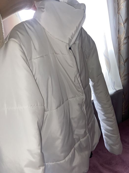 Куртка жіноча осіння в чудовому стані