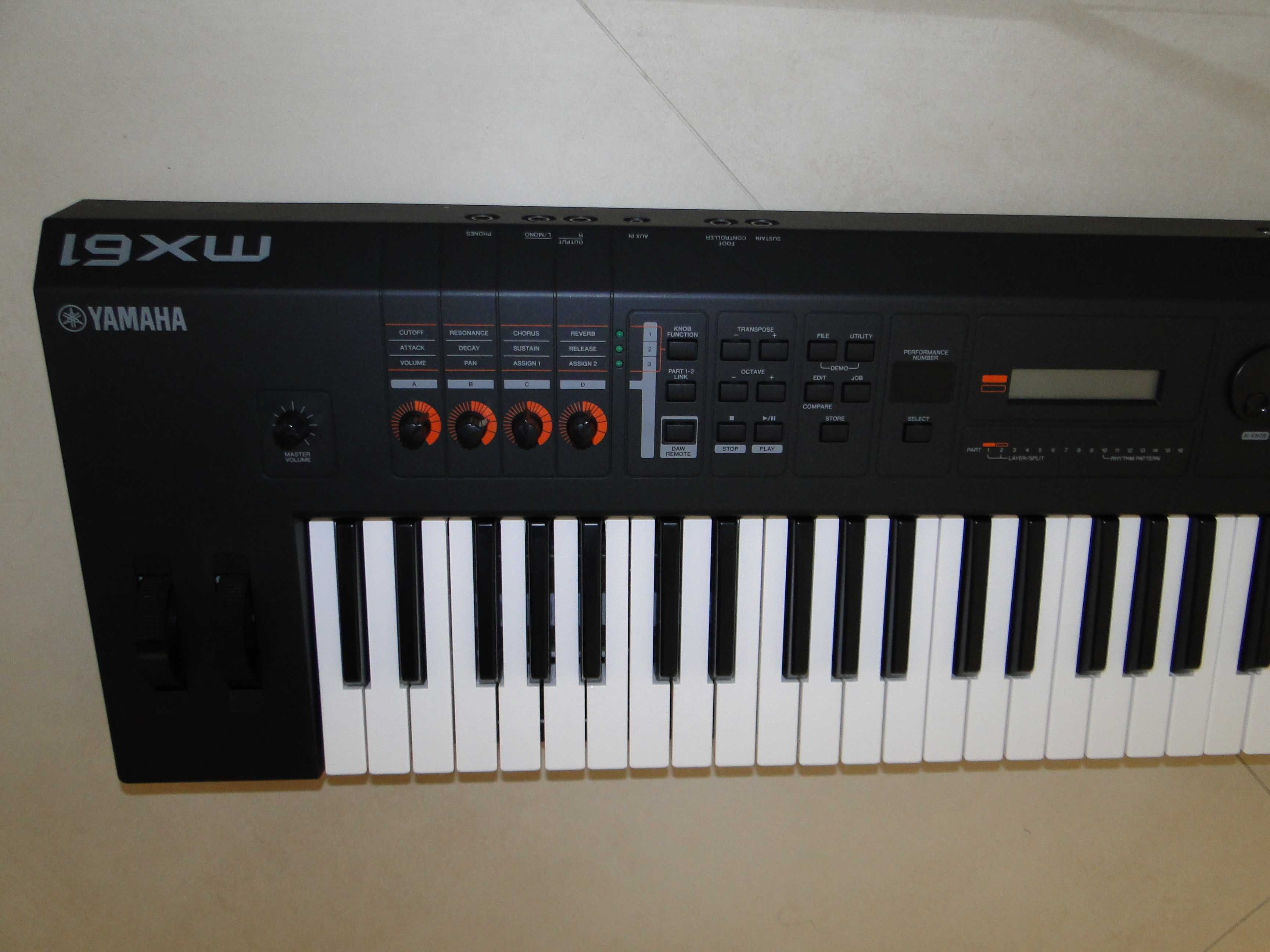 Profesjonalny Syntezator YAMAHA MX61 V2.Jak Nowy.Mega Okazja.Motif