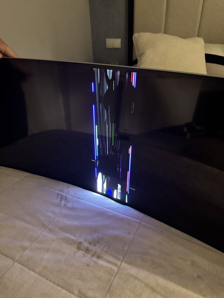 Monitor Samsung OLED G9 49” - uszkodzona matryca, wlacza sie,na czesci