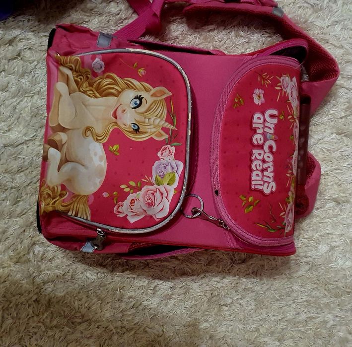 Шкільні портфелі