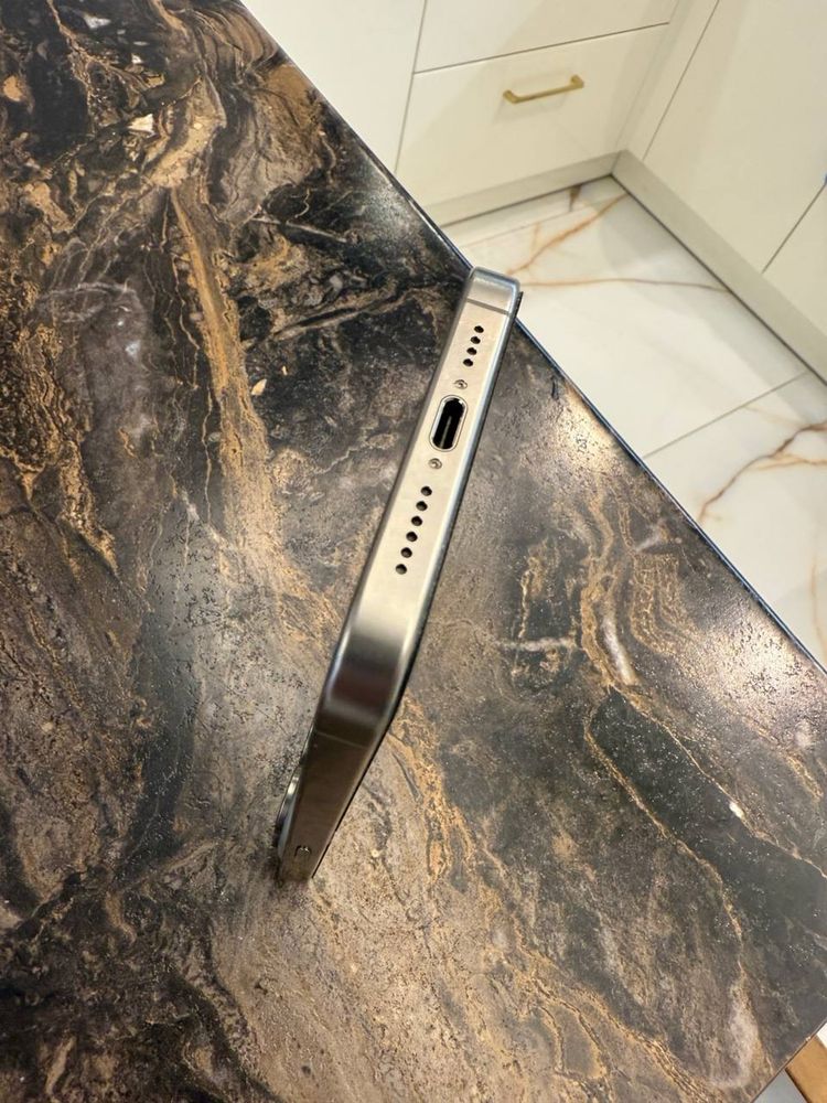 Iphone 15 pro max Stan idealny