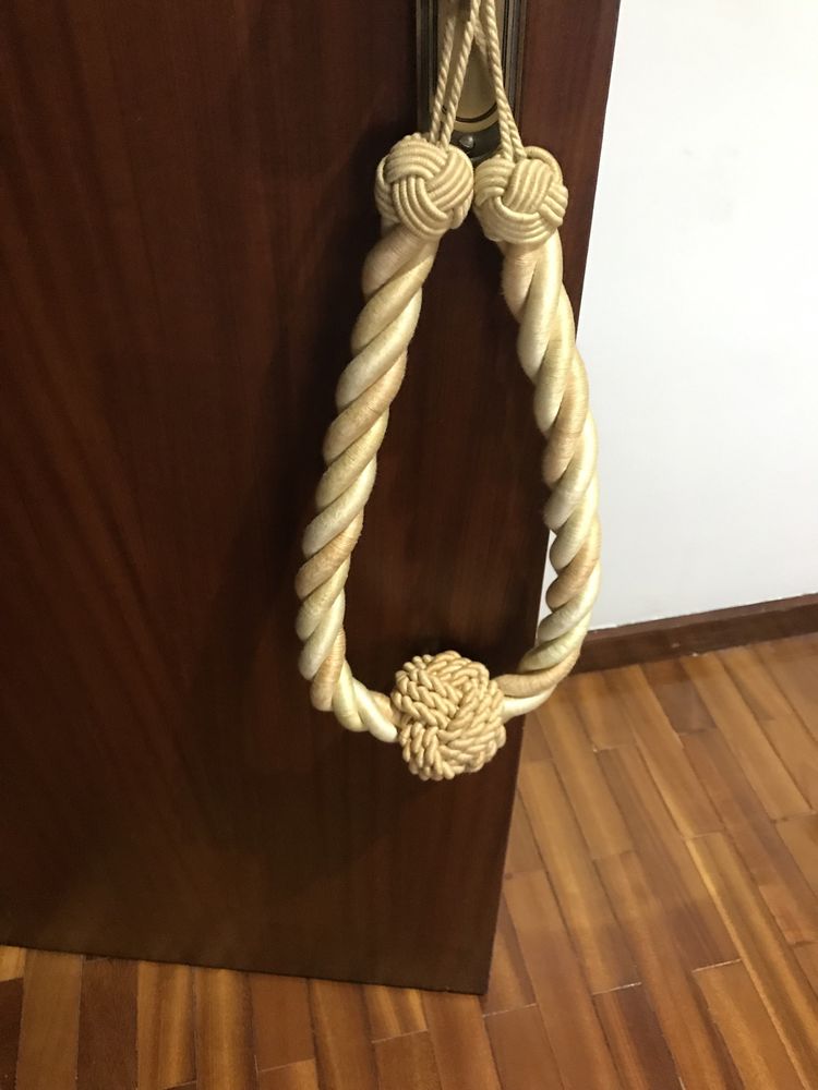 Cordões para apanhar cortinas