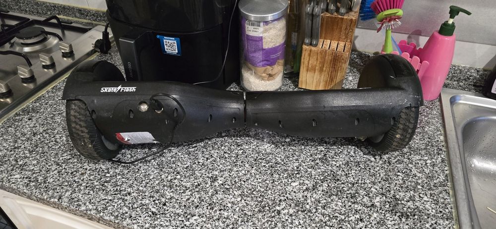 Hoverboard com caixa e carregador