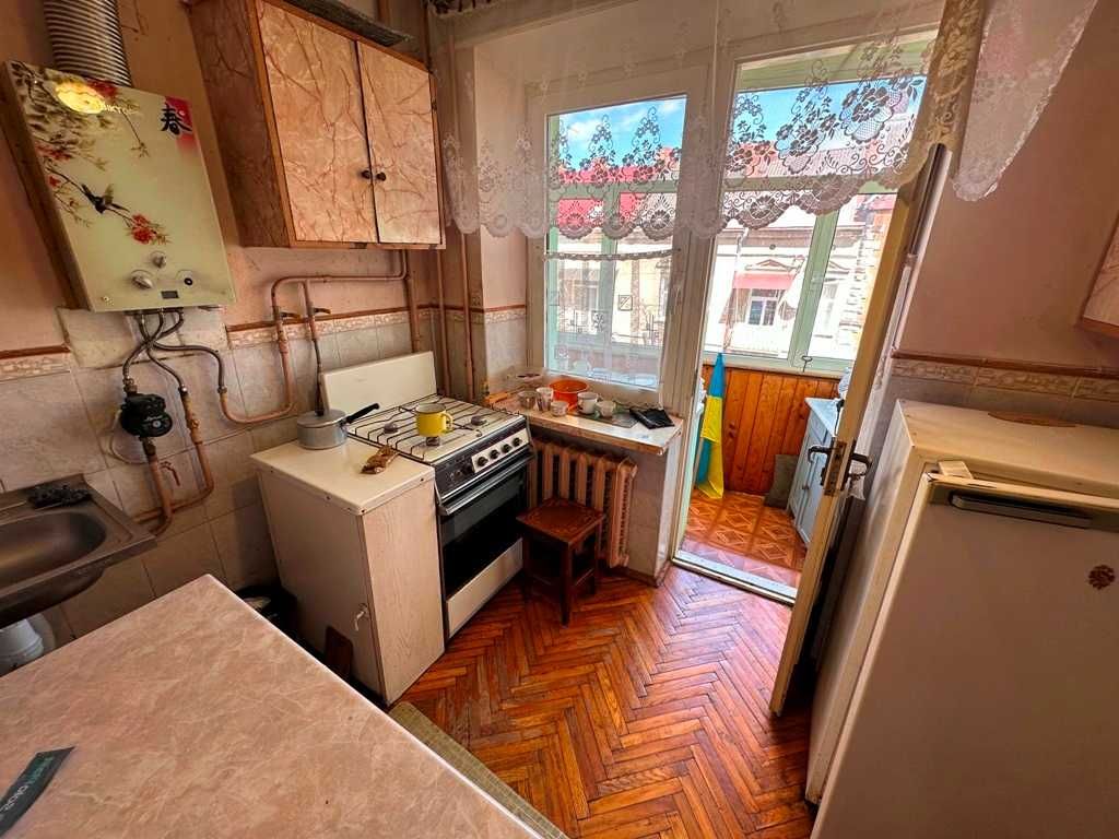 Продається 3 кімнатна квартира у ЦЕНТРІ міста