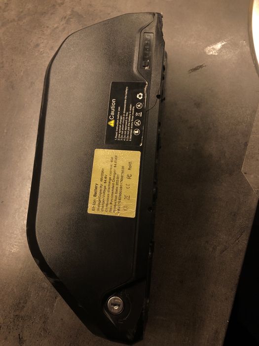 Bateria Li-ion 48V 23Ah sprawna, uszkodzona obudowa