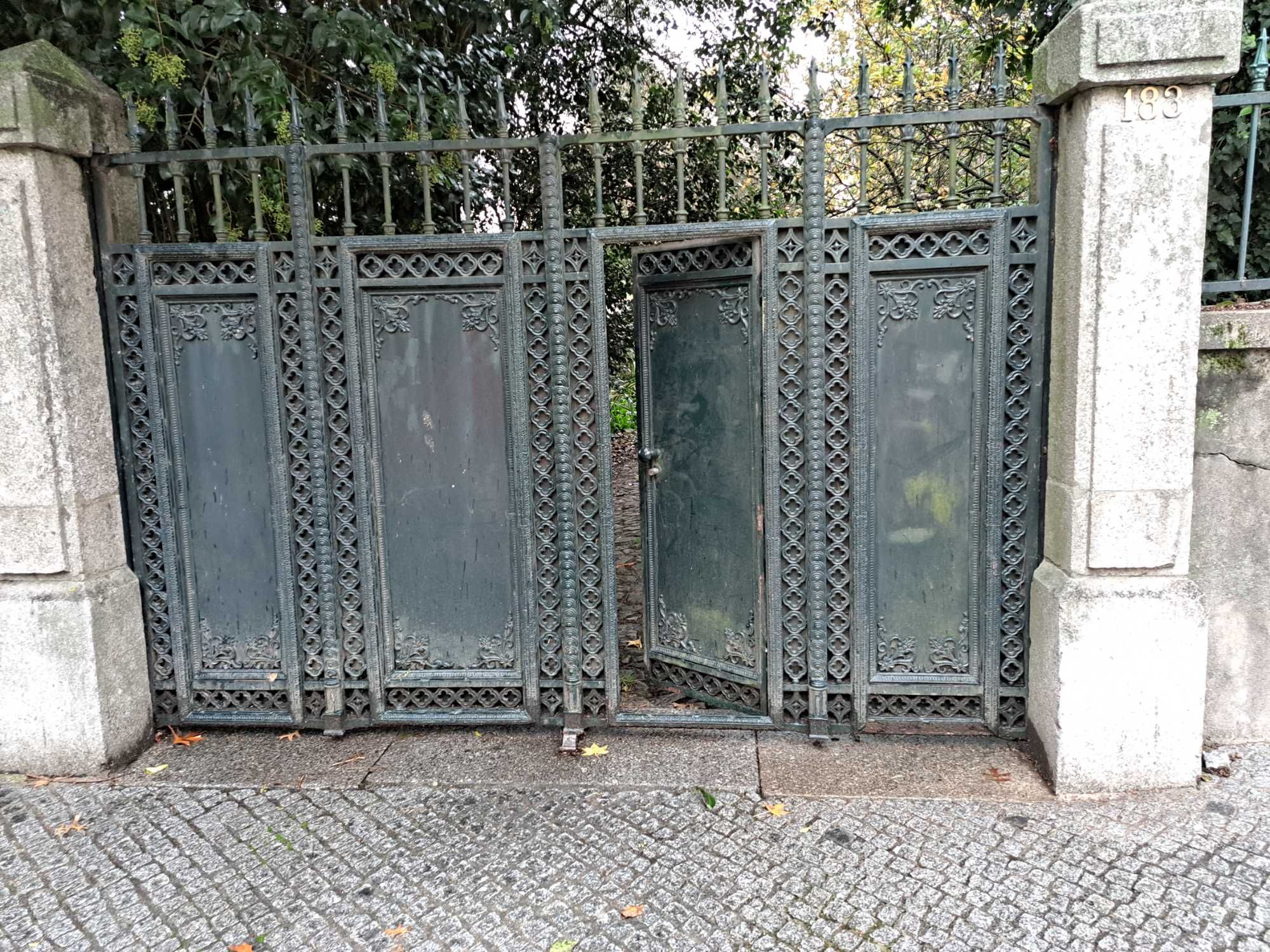 Portão de quinta