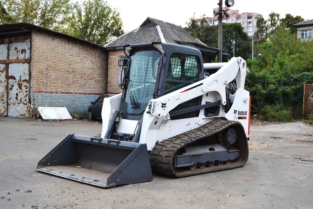 Минипогрузчик BOBCAT T750, 2015 г.в., состояние идеальное!