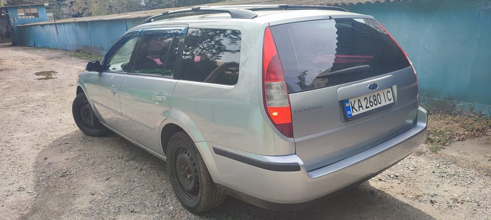 Ford Mondeo 2003 — Надійний та Просторий Універсал для Родини і Роботи