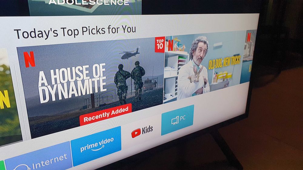 Telewizor Samsung Smart TV UHD 43" WIFI, Netflix, HBO (UE43RU7102K)