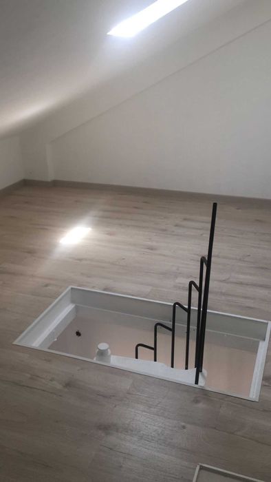 Oportunidade! T1+1 com Sótão, Varanda Total e a Minutos do Mar