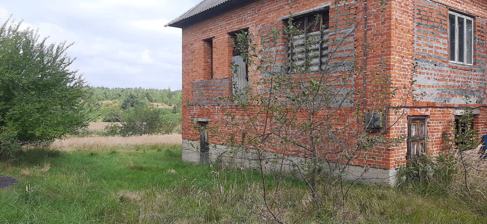 Продаж незавершеного будинку