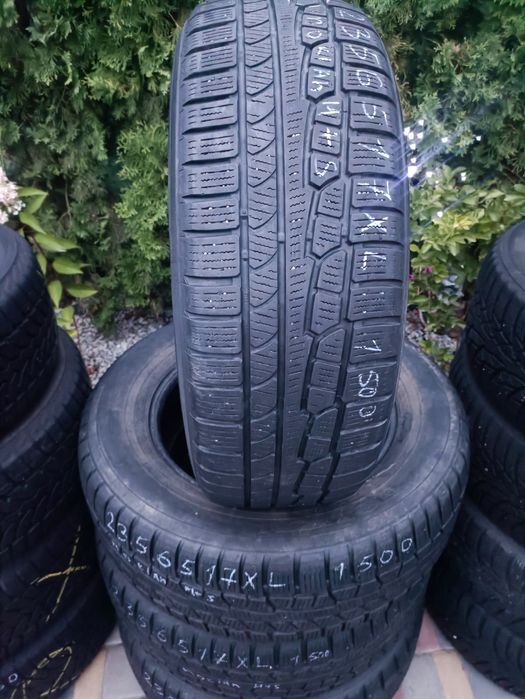 Nokian 235/65 R17 XL комплект зимової резини