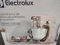 Robot kuchenny Electrolux  EKM5570 4,8L 1200W, piaskowy