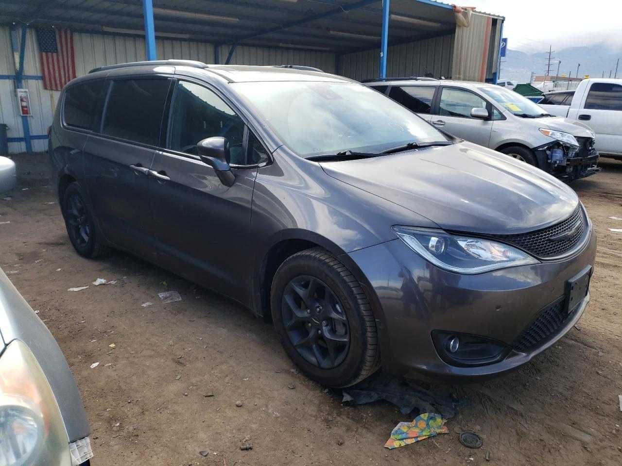 2019 Chrysler Pacifica Touring L Plus ВИГІДНО