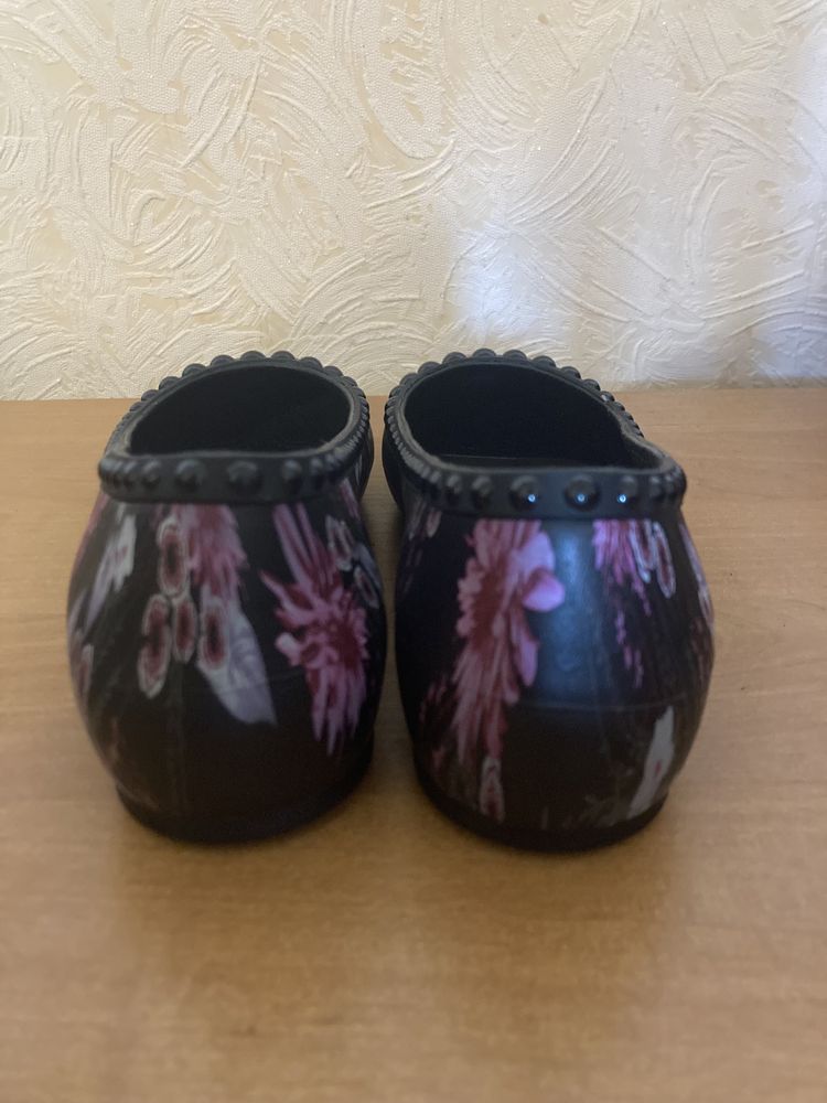 Мокасини crocs