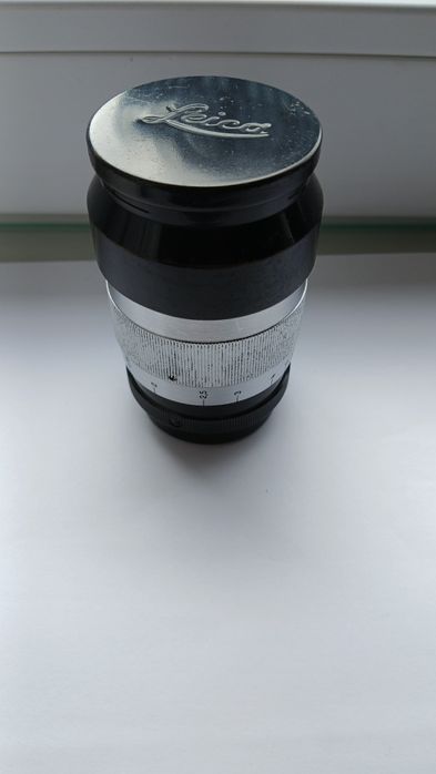 Objetiva LEICA Hektor 7,3 cm. c/ tampa e parasol