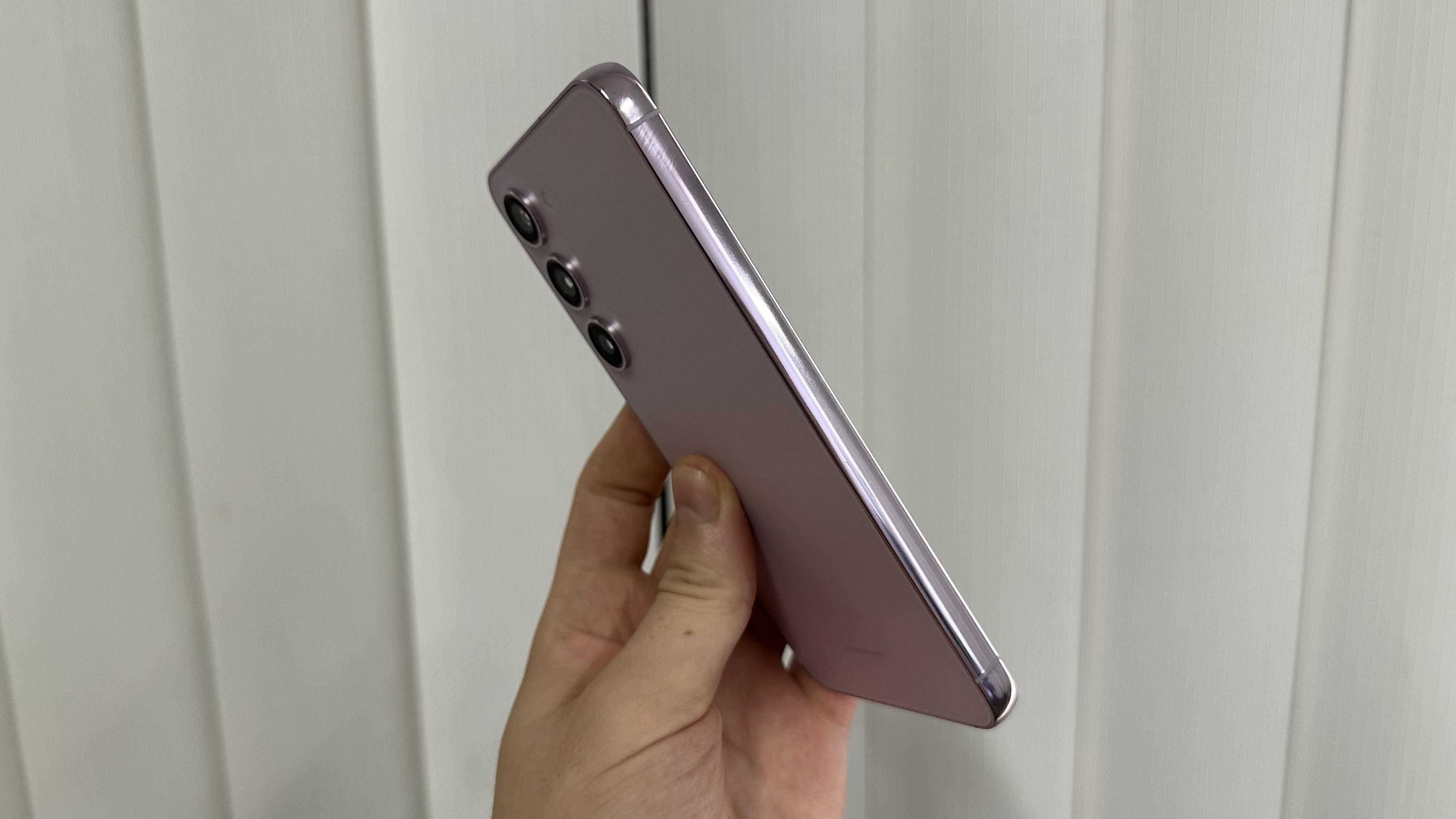 Samsung Galaxy S23 128GB Lavender/Black/Cream USED Гарантія Trade In