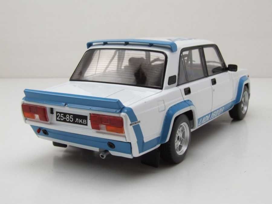 Lada 2105 VFTS 1983 масштаб 1:18 -  IXO Models