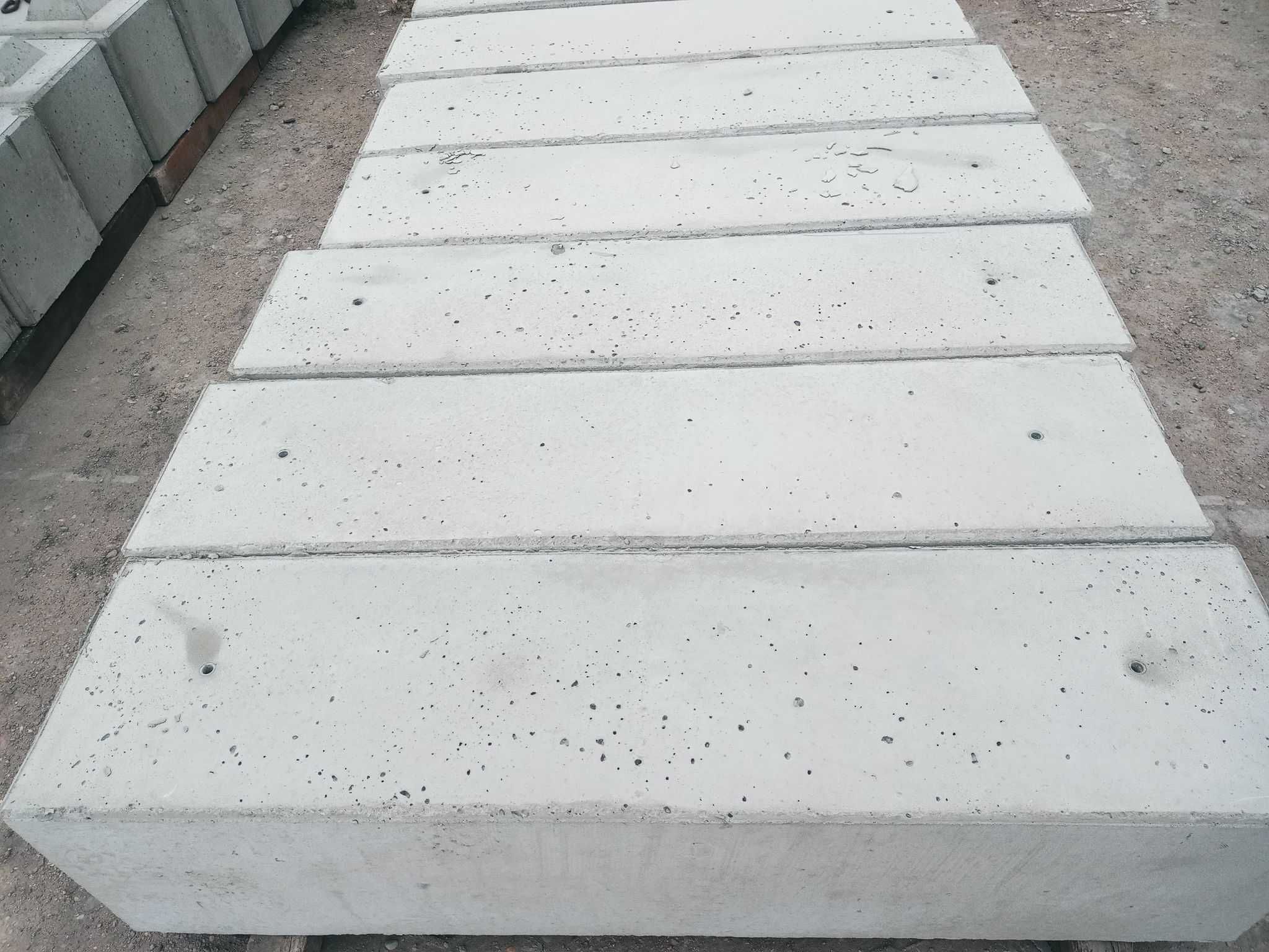 Bloki betonowe typu "LEGO" 160X40X40cm