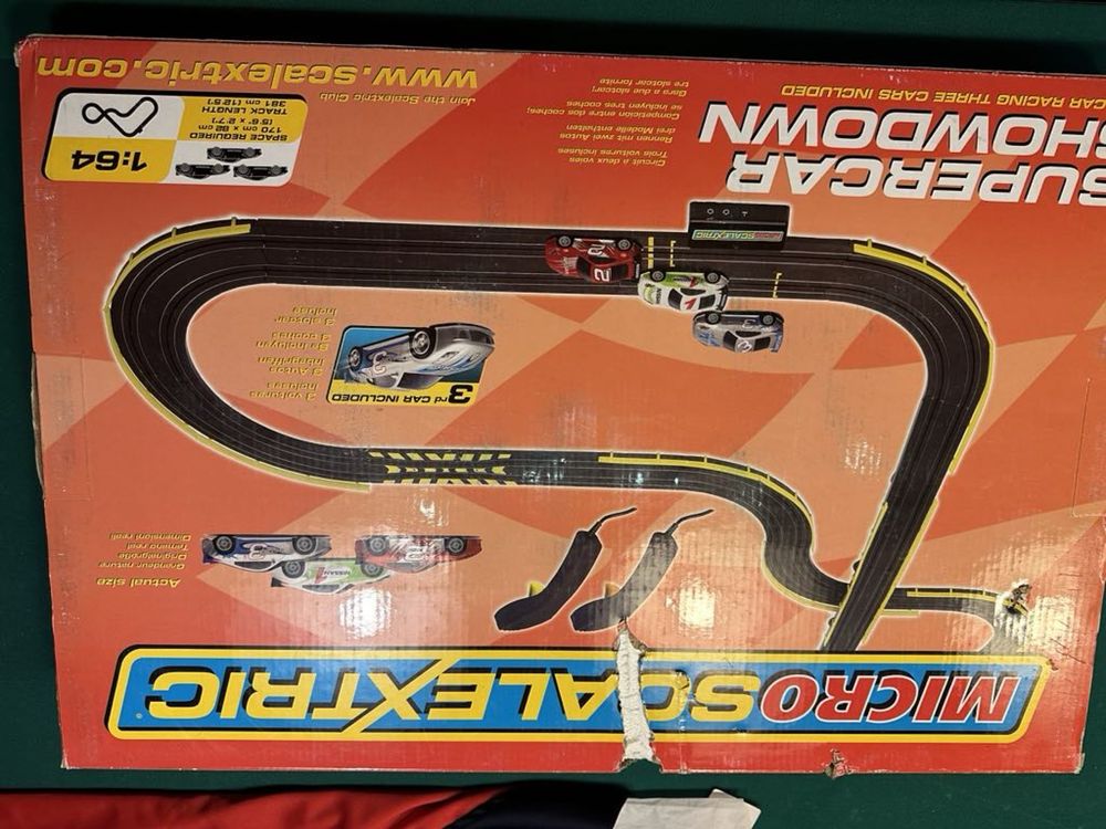 Elektryczny tor na  3 x nissan 370 z