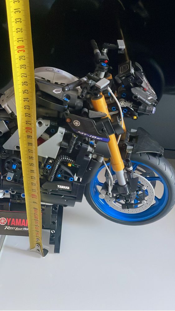 Lego Technic Yamaha MT-10sp 42159