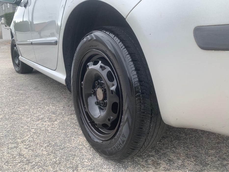 Vende-se skoda usada