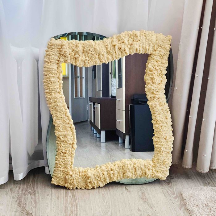 Duże lustro vintage DIY zdobione pianką w stylu boho