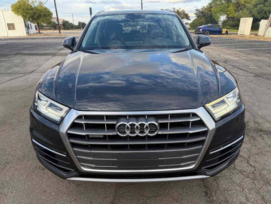 Audi Q5 quattro Premium Plus 45 TFSI      2019
