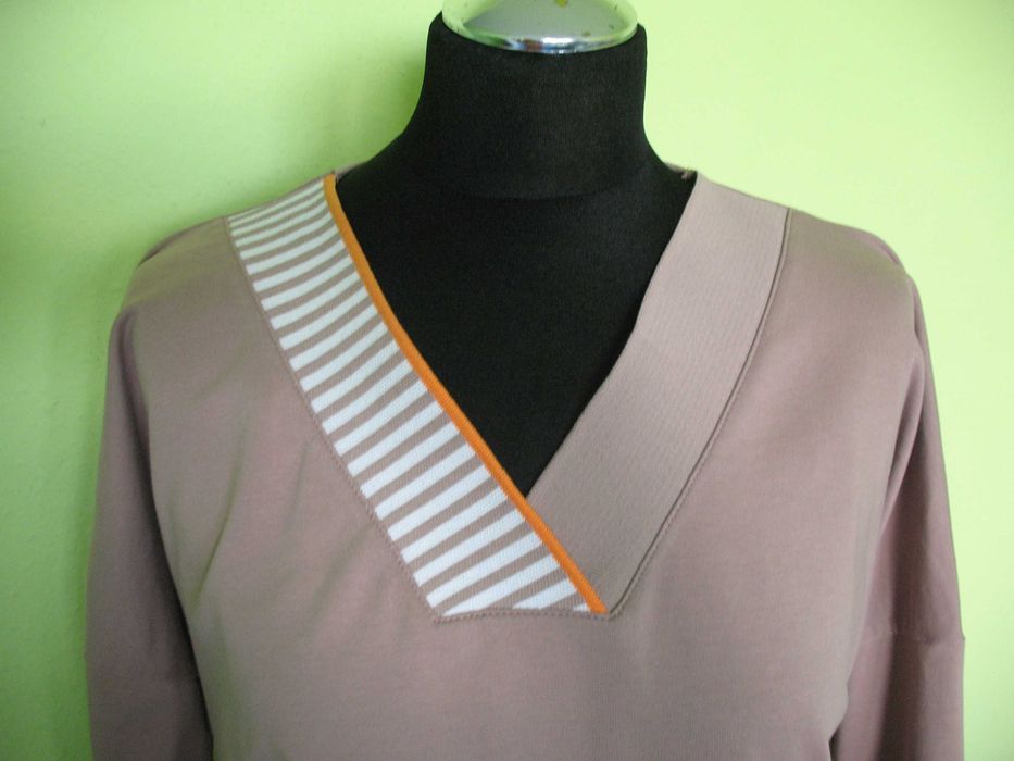 Bluzka - Bluza z dzianiny - 42 XL biust 122 cm Megi Collection