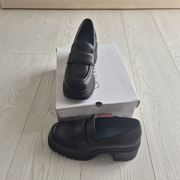 Лофери на платформі