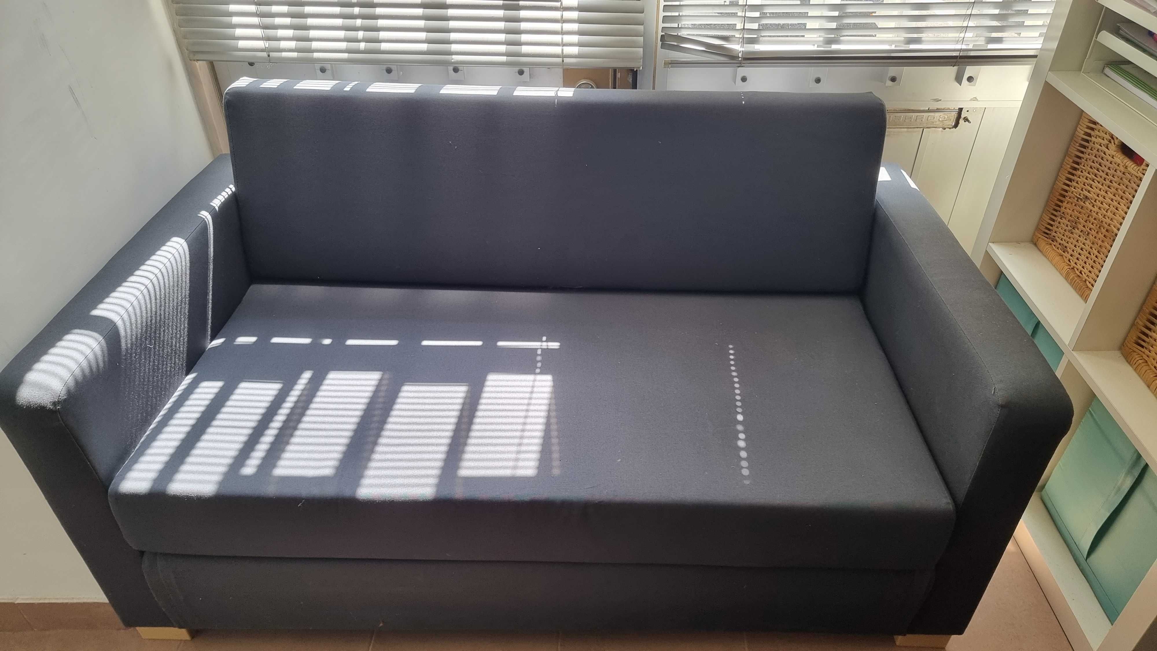 Movel Sofa e Cama com Almofada