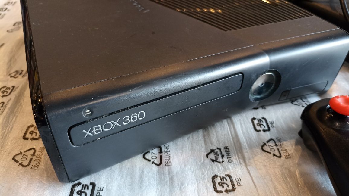 Konsola Xbox360 250gb z padem / sprawna / sklep