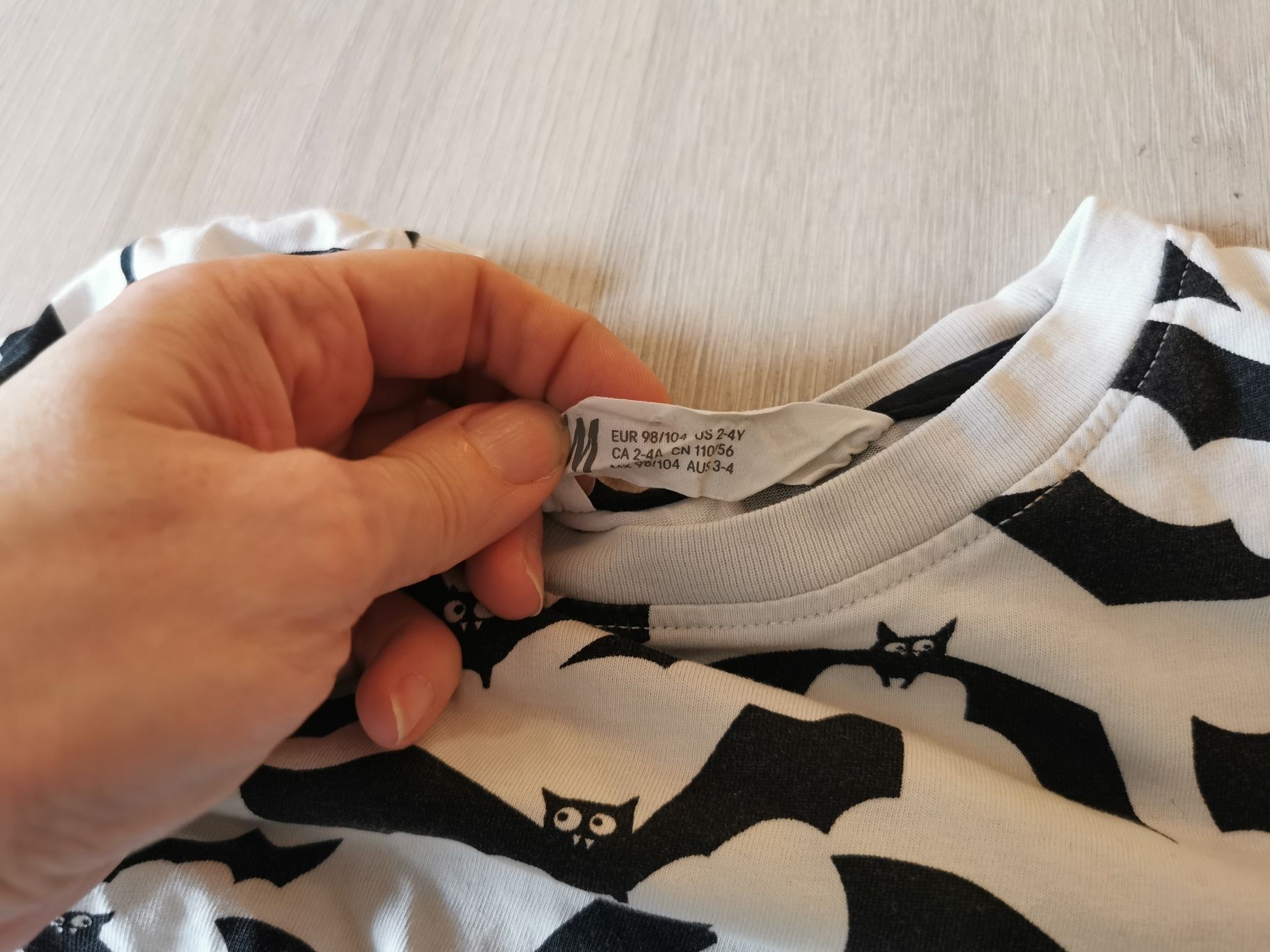 Zestaw na lato koszulka z tukanem, szorty zebra h&m i c&a r. 98