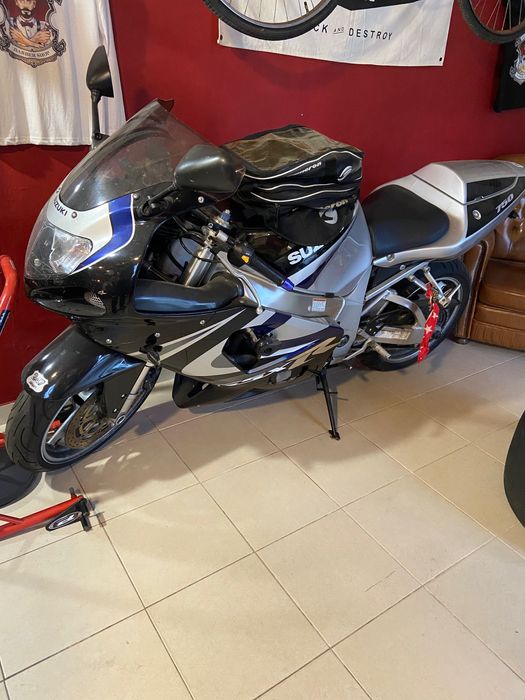 Mota usada em óptimo  estado .