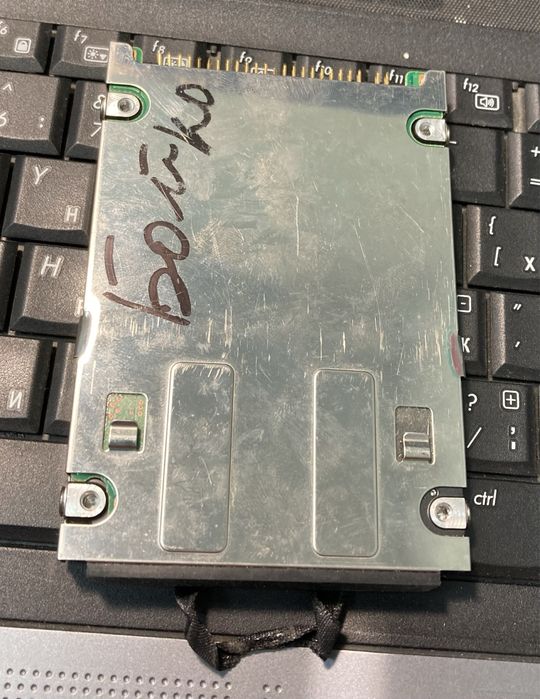 Продам HTS541010G9AT00 HITACHI