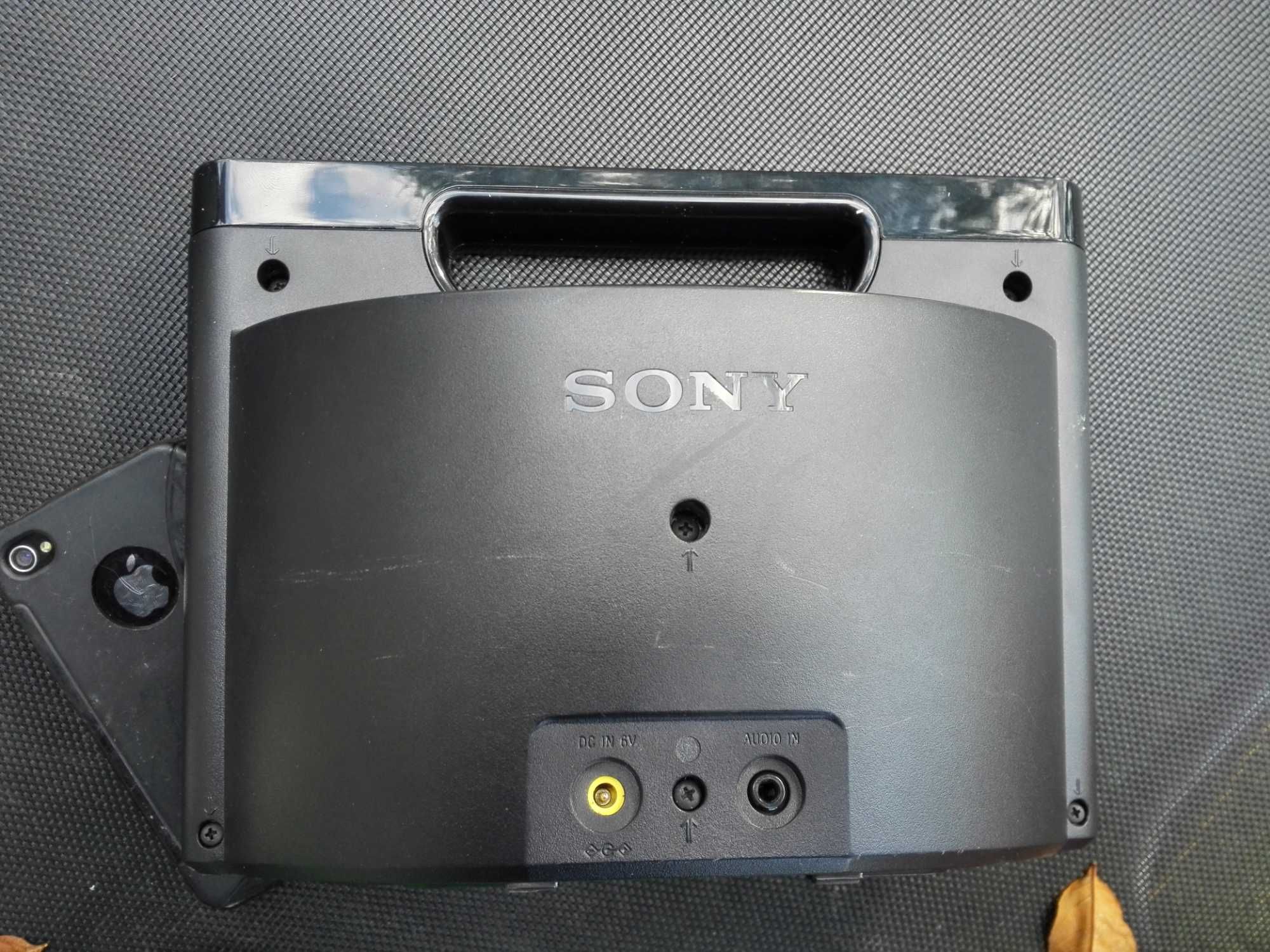 Iphone 4 stacja dokująca sony RDP m7ip