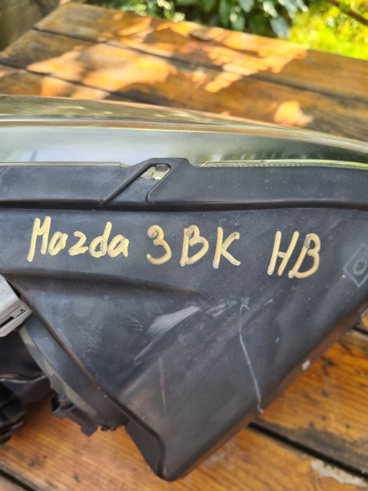Передня ліва фара Mazda 3 bk Мазда 3 хечбек