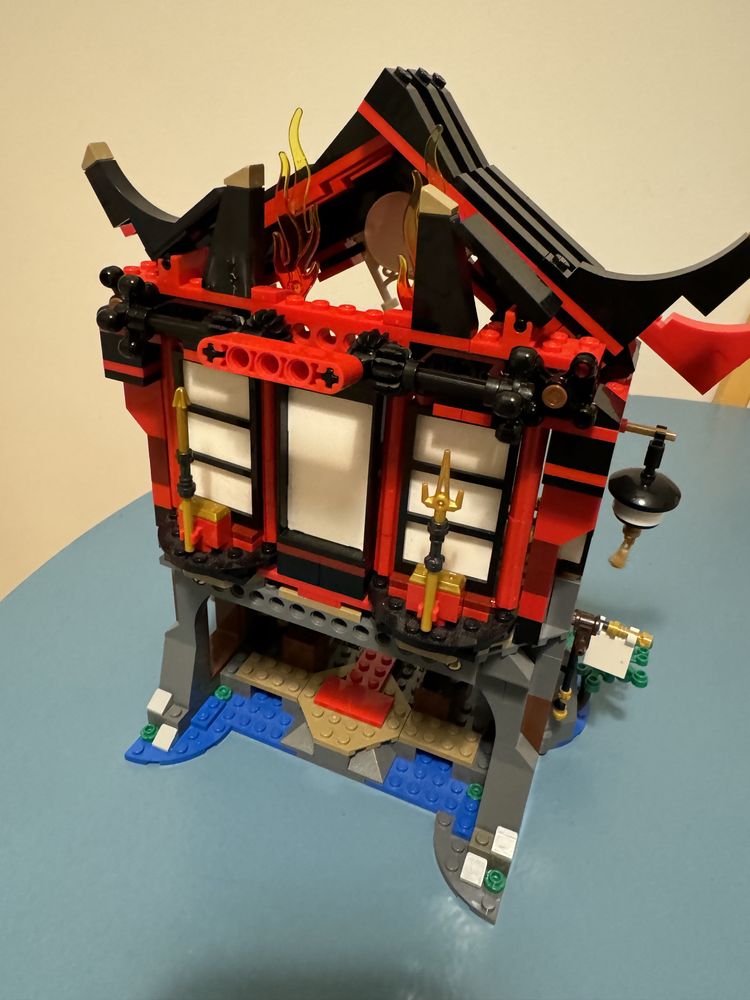 Lego ninjago 70643 Temple of Resurrection