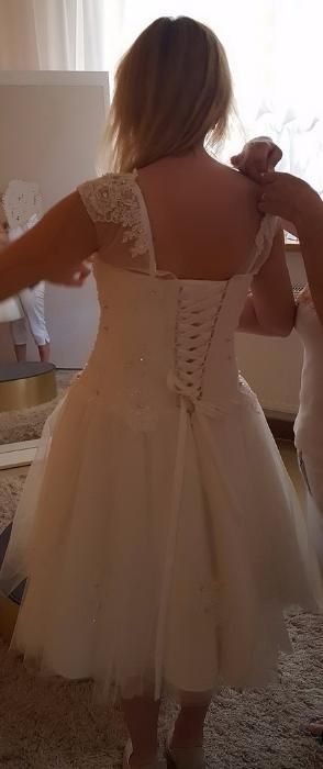 Piękna suknia ślubna.