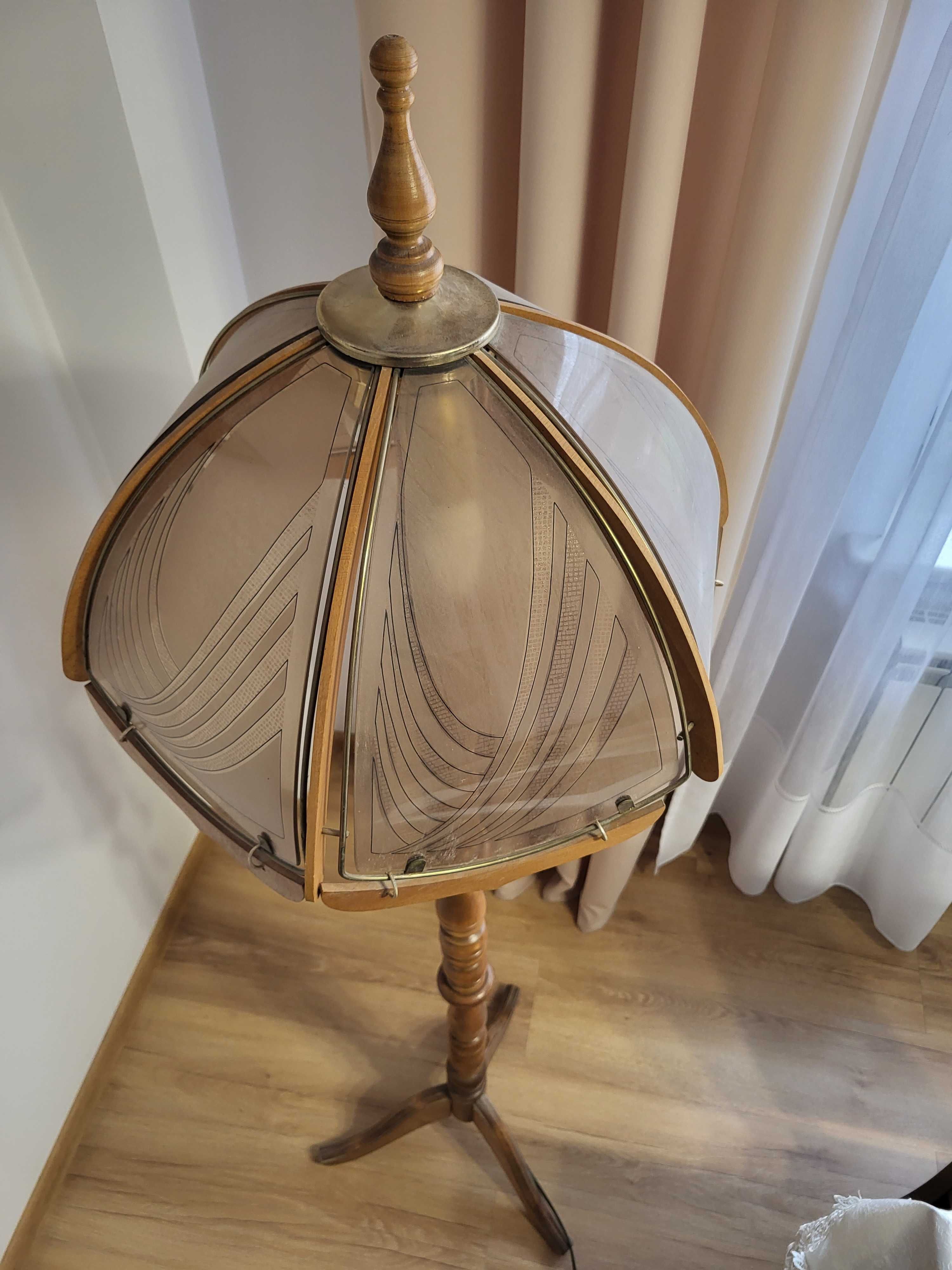Lampa wolnostojąca