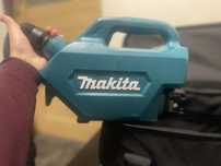 Makita 12V Cordless car vacuum cleaner